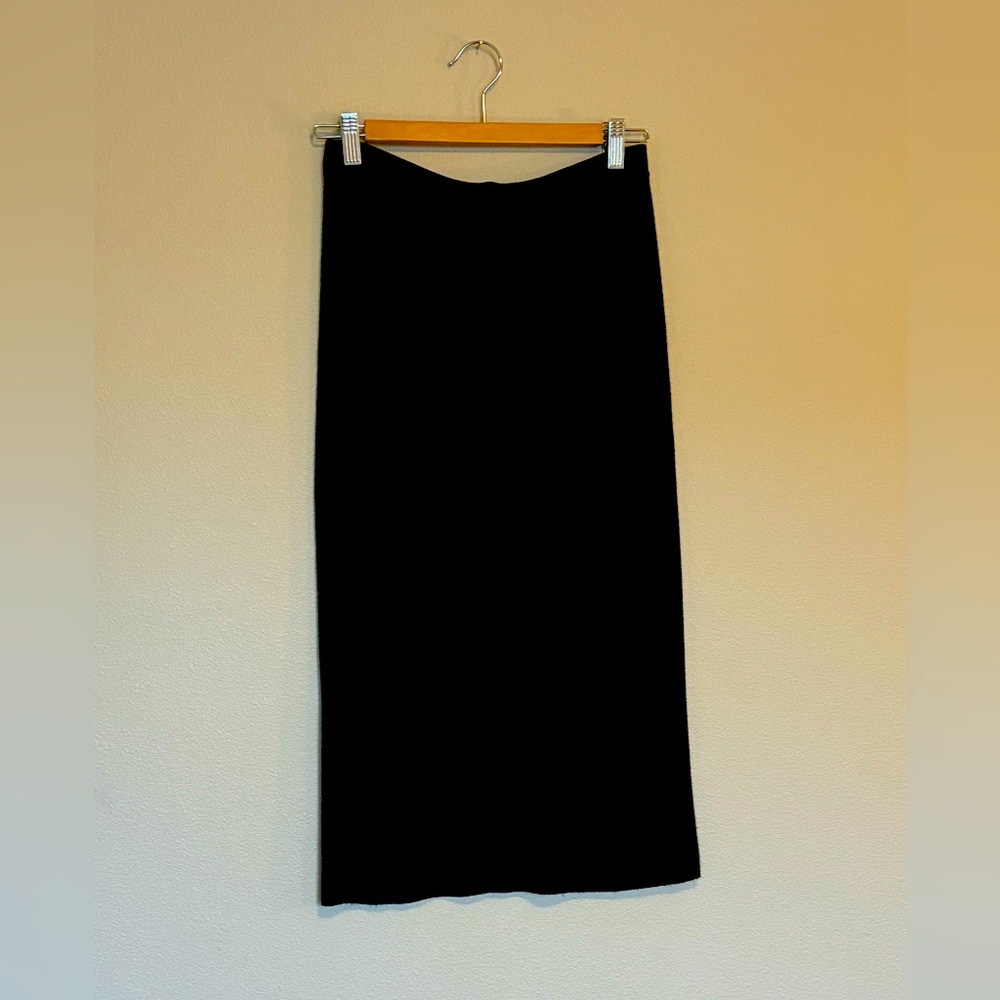 Black sweater pencil skirt